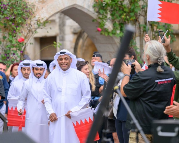 خطف الأنظار بالزي العربي.. والجمعة الفحص البيطري.. الفريق الملكي يشارك في افتتاح بطولة العالم للقدرة بفرنسا