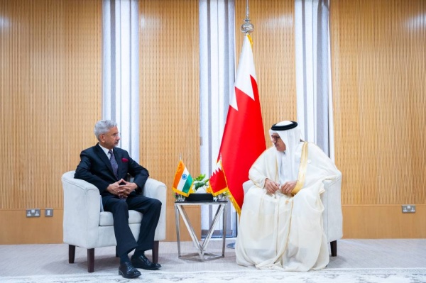 وزير الخارجية يجتمع مع وزير الشؤون الخارجية في جمهورية الهند