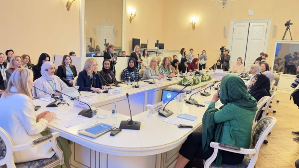 د. البلوشي تعقد اجتماعات وتشارك في جلسات ضمن فعاليات المنتدى "الأوراسي"