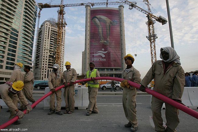 قطر تعد بإلغاء نظام الكفالة للعمال الأجانب