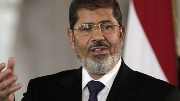 مرسي: أخشى أن أكون على وشك اتخاذ ما يلزم لحماية البلاد