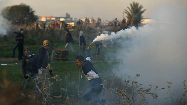 رصاص الجيش الإسرائيلي يصيب 14 فلسطينياً في غزة