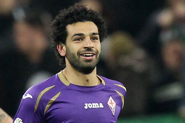 محمد صلاح يخضع للفحص الطبي تمهيداً لانضمامه إلى روما