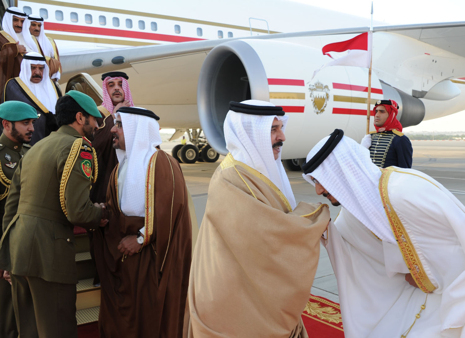 الملك يعود إلى أرض الوطن قادما من روسيا