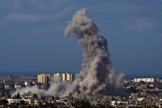 الاحتلال يقصف معسكر تدريب تابع للمجاهدين في غزة