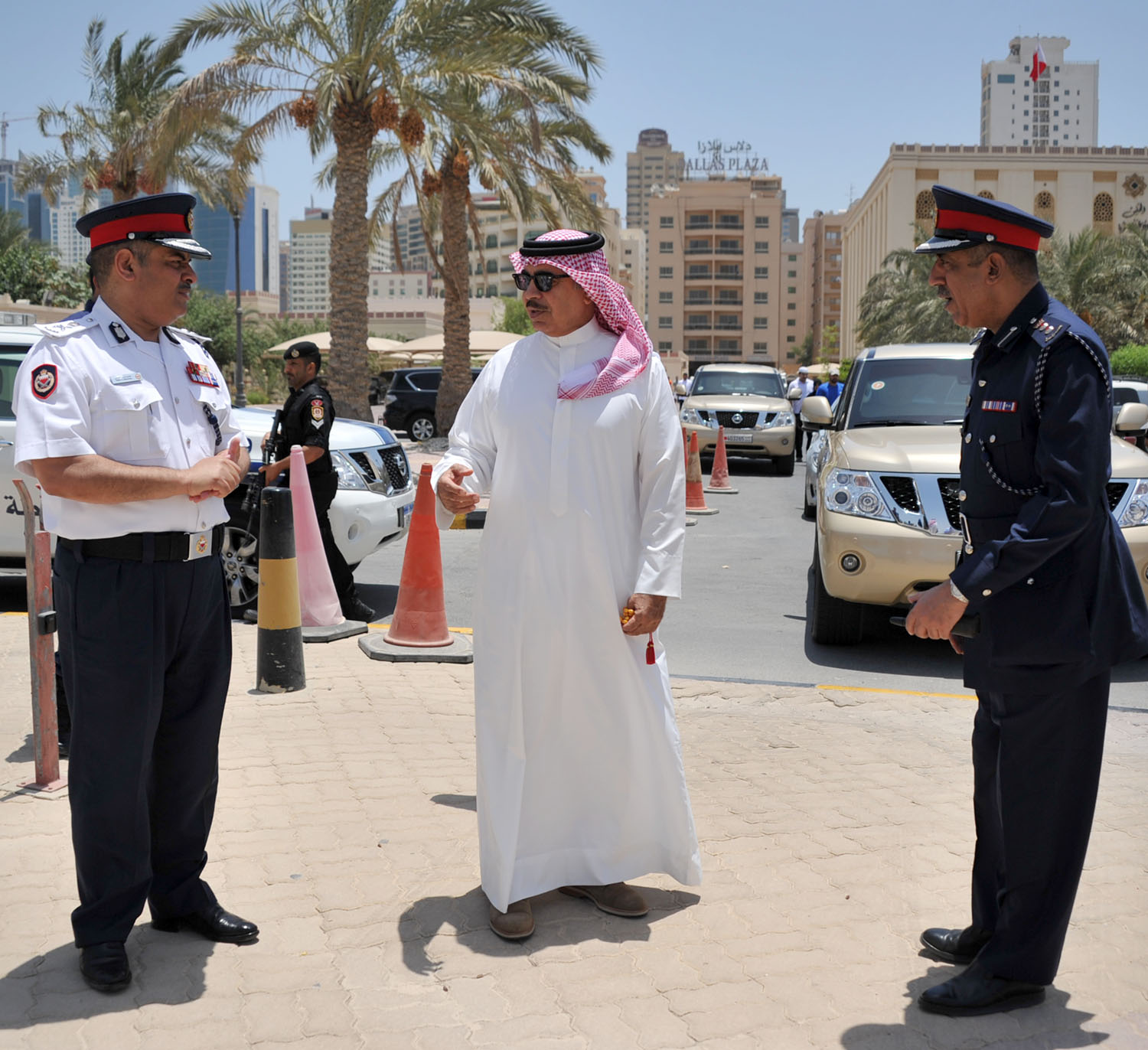 وزير الداخلية يتفقد إجراءات تأمين سلامة المصلين بمساجد المملكة