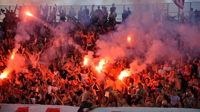 البرتغال: شغب جماهيري يوقف مباراة بنفيكا مع كويمبرا