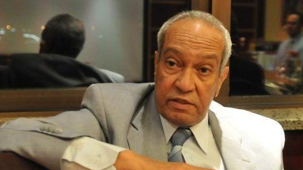 الموت يُغيب الكاتب محمد صفاء عامر إثر جلطة بالمخ