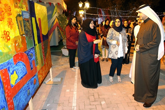 الجودر يشهد مهرجان العيد بمركز سلمان الثقافي