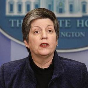 أمريكا تسمح للسوريين المنتهية تأشيراتهم بالبقاء فيها