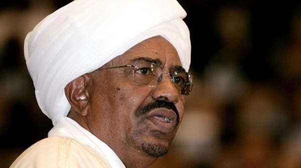 الرئيس السوداني يؤكد إقامة الانتخابات العام القادم