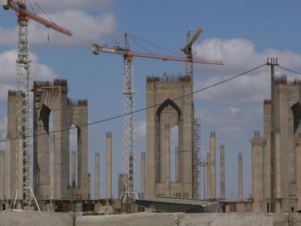 برلمان العراق الجديد يُبنى على أطلال مسجد صدام