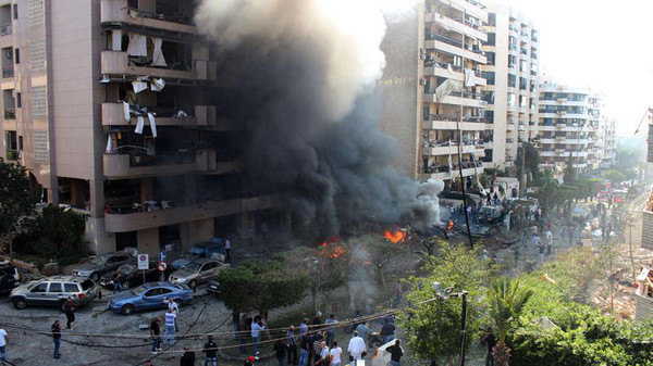 إصابات في انفجار استهدف حافلة في الشويفات ببيروت