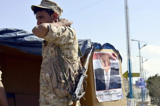 مقتل جنديين يمنيين في هجوم للحوثيون على قاعدة عسكرية