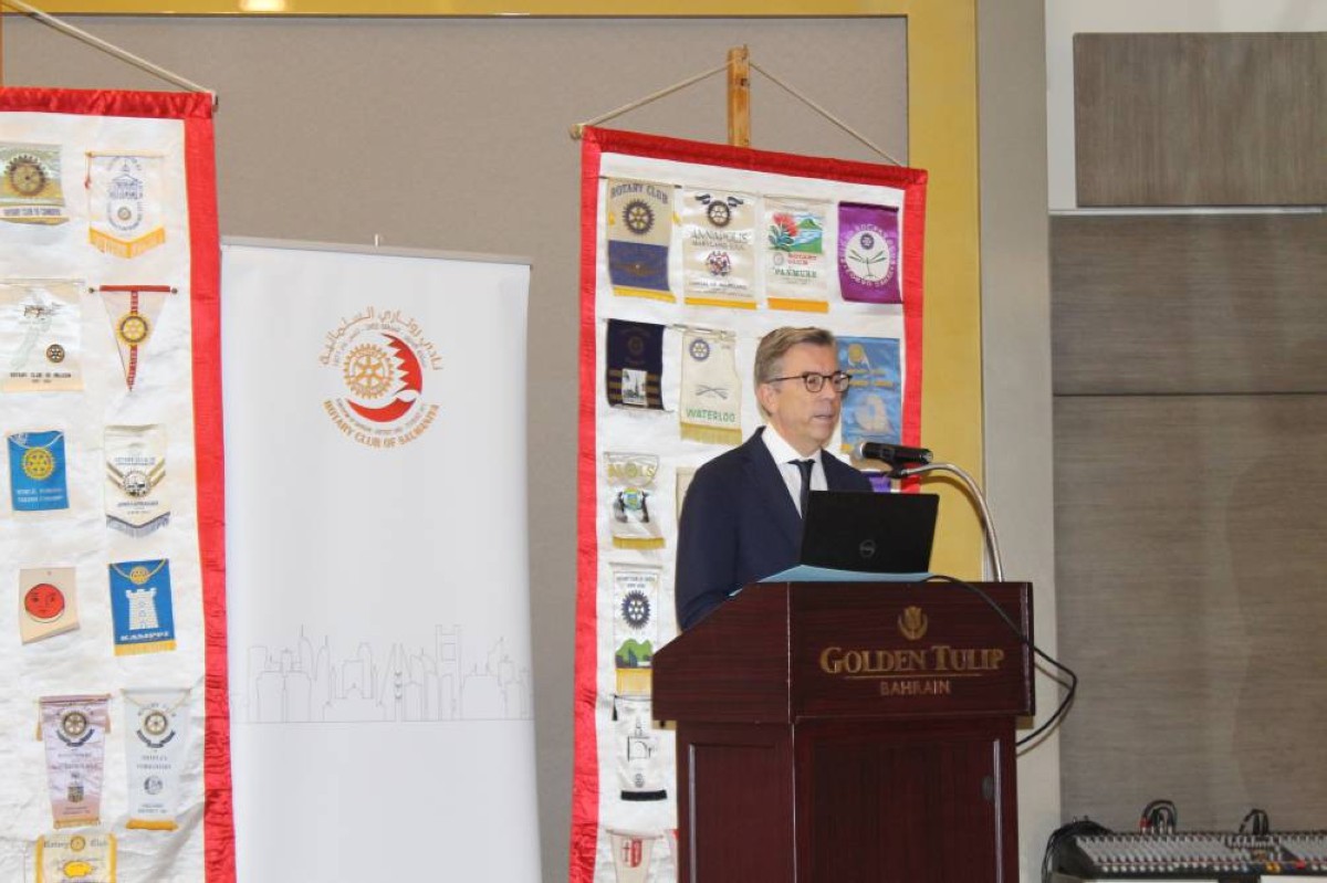 نادي روتاري السلمانية يستضيف سفير فرنسا لدى البحرين