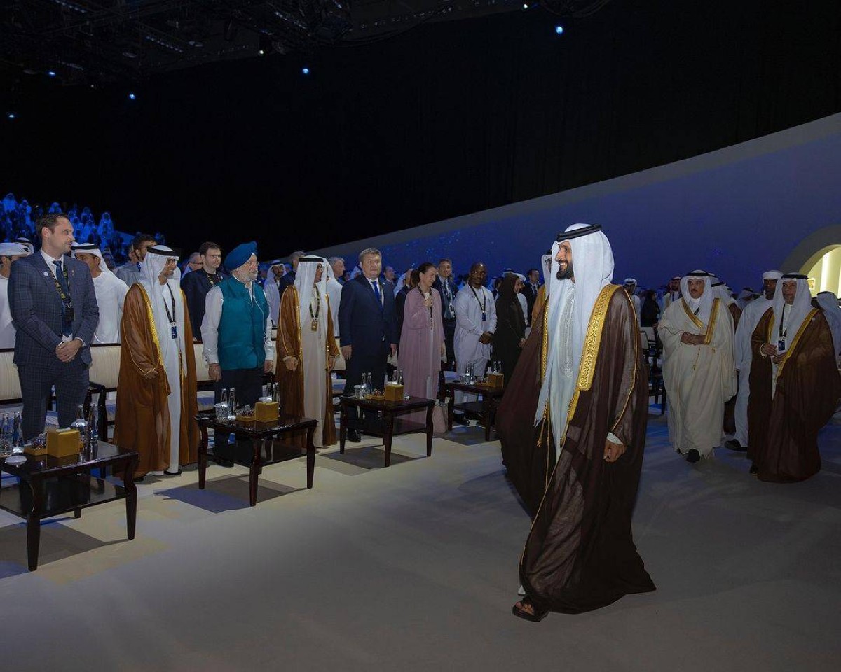 ناصر بن حمد: استثمار الفرص المستقبلية لتحقيق انتقال منظم ومسؤول بقطاع الطاقة