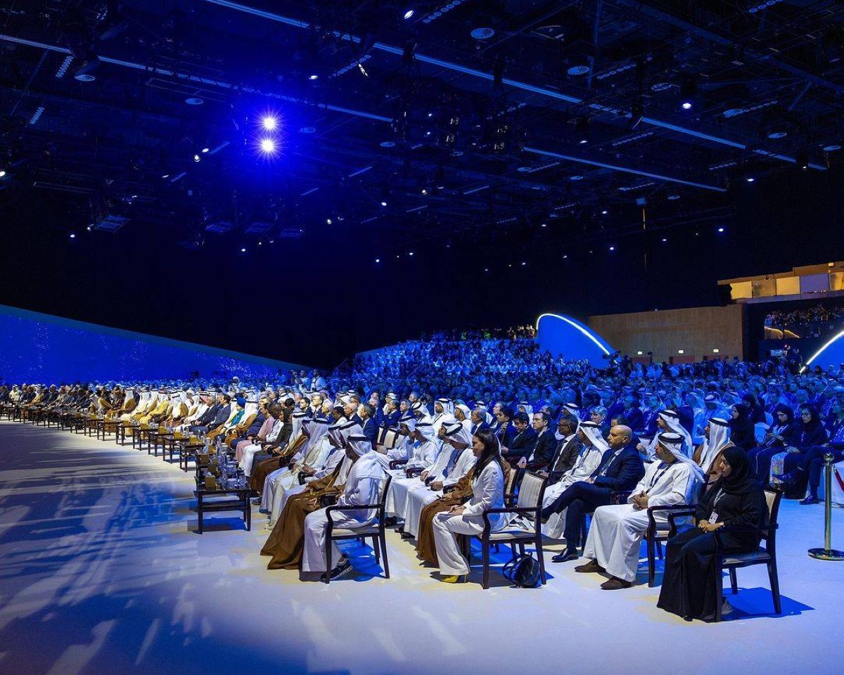 ناصر بن حمد: استثمار الفرص المستقبلية لتحقيق انتقال منظم ومسؤول بقطاع الطاقة