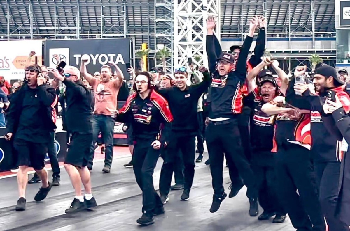 &laquo;بحرين 1&raquo; يحقق المراكز الأولى الثلاثة والمركز الخامس في بطولة العالم لسباقات السرعة