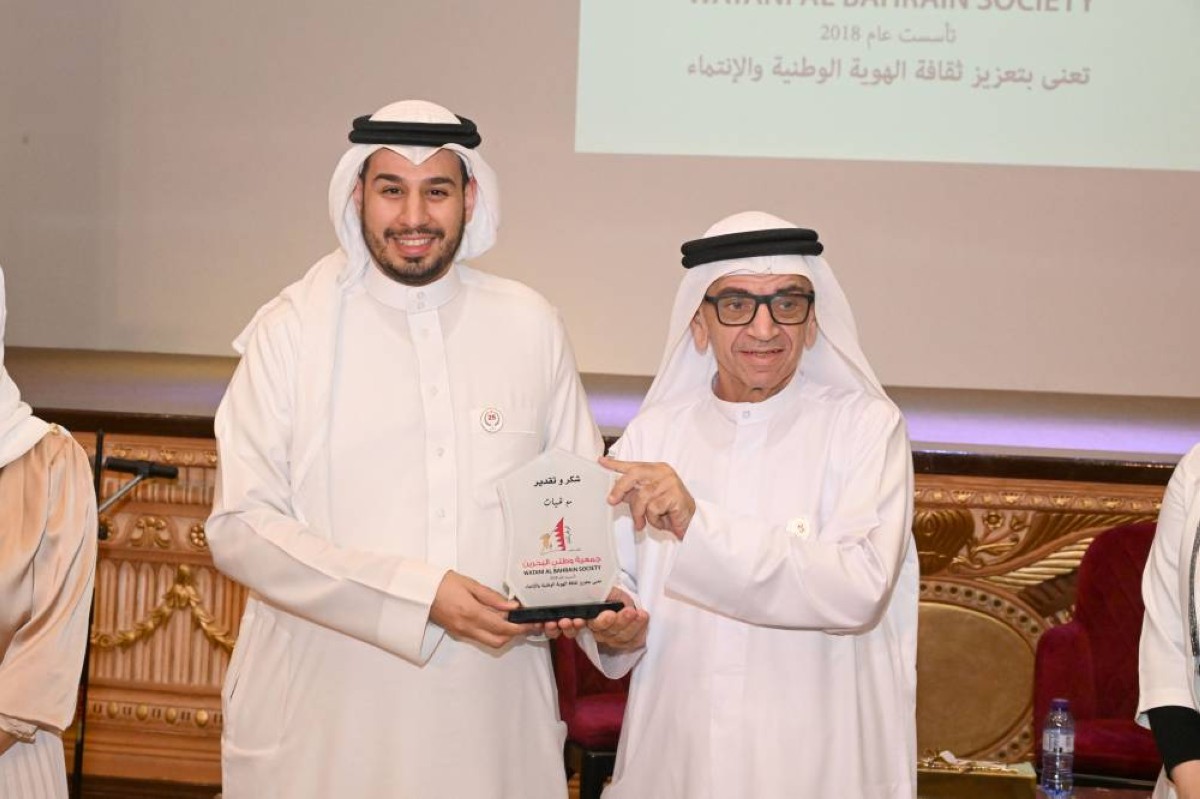 الحمر: الإعلام الوطني ركيزة أساسية في تعزيز ثقافة الهُوية الوطنية والانتماء والفخر للشباب  بوطنهم