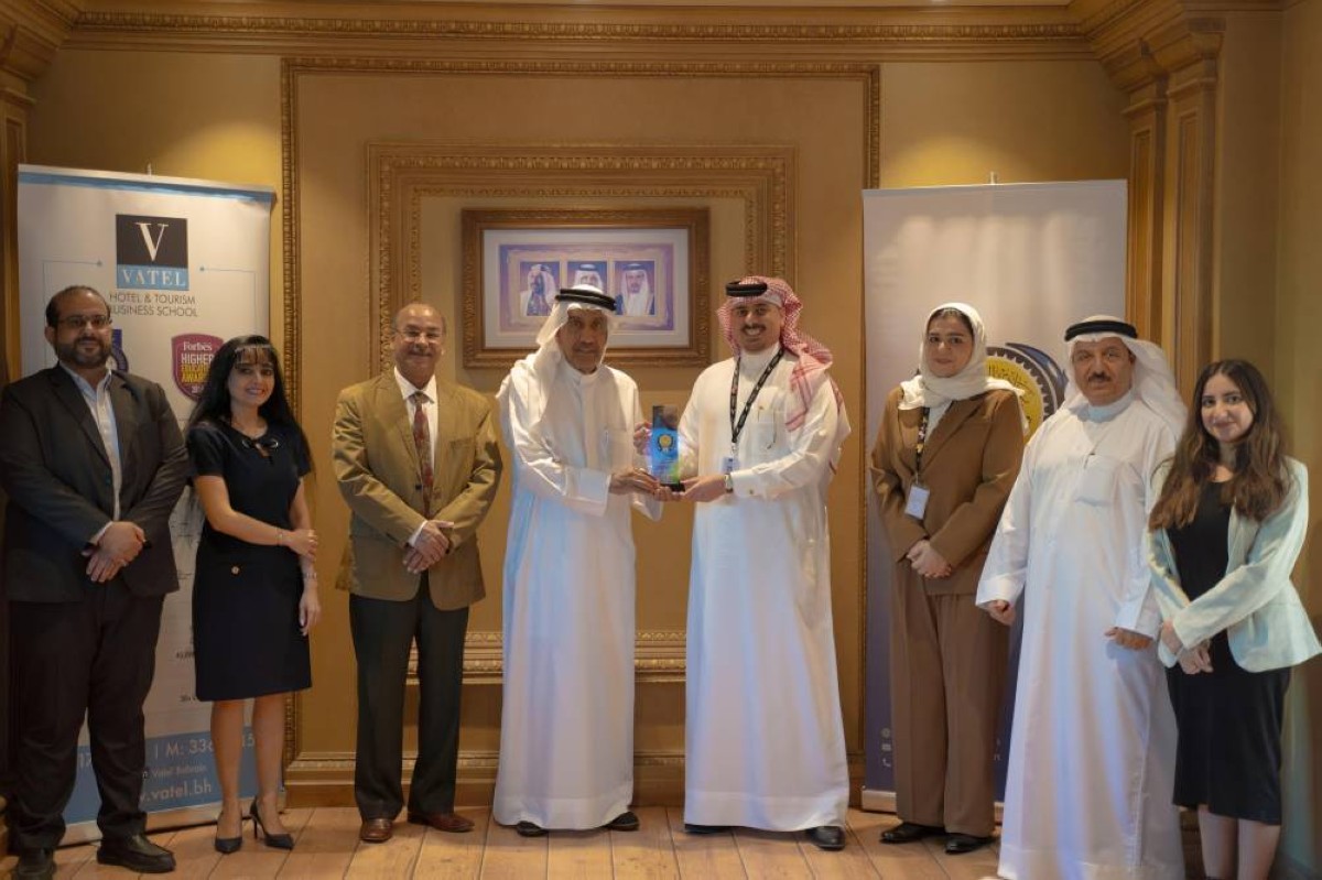 مذكرة تفاهم بين نادي الخريجين وكلية &laquo;فاتيل&raquo; للضيافة لتعزيز قطاع الضيافة والتدريب المهني في البحرين
