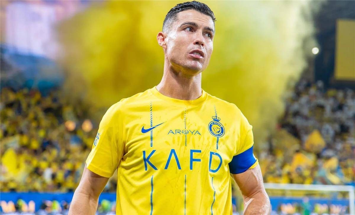 رونالدو يكشف الأسباب الحقيقية لموافقته على الانتقال للدوري السعودي