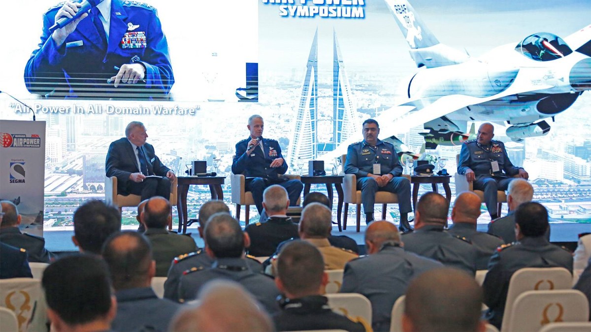 قوة دفاع البحرين ممثلة بسلاح الجو الملكي البحريني تقيم ندوة المنامة للقوة الجوية بنسختها 5