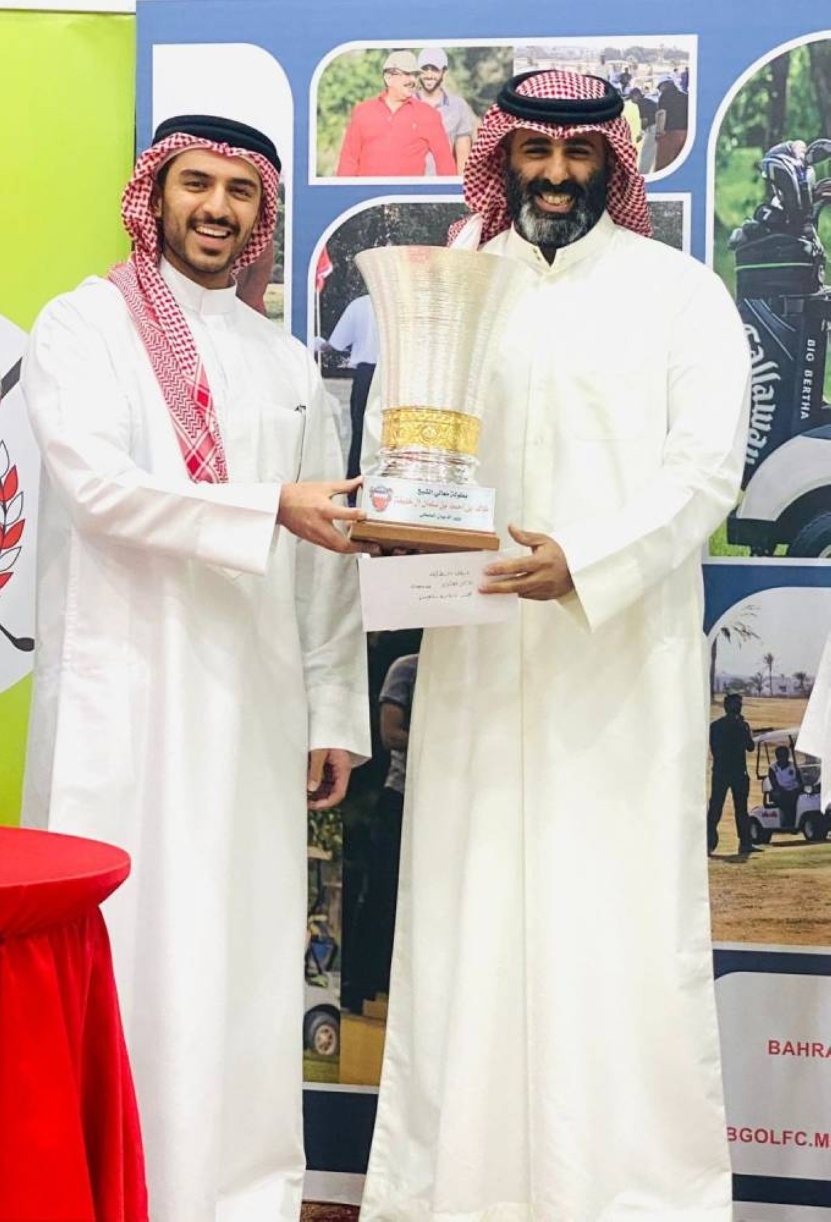 تتويج الفائزين في بطولة وزير الديوان للجولف