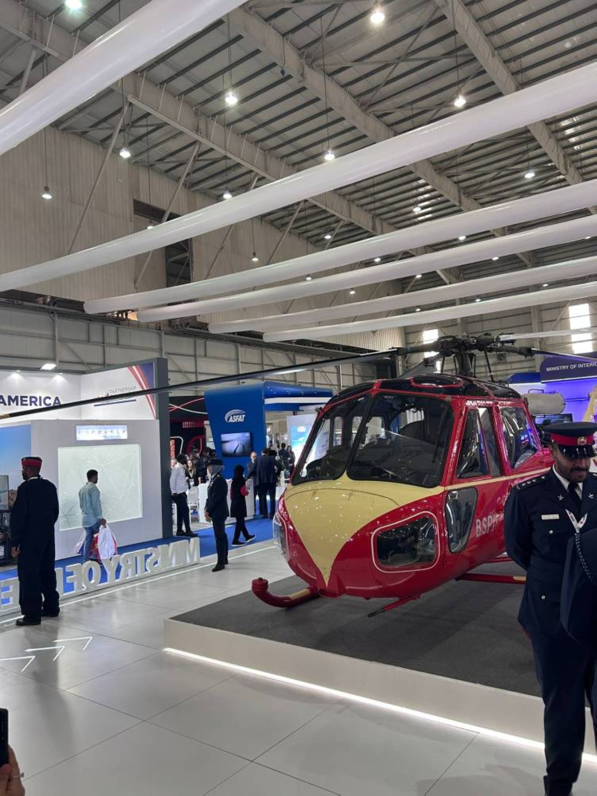 العنصر الشبابي حاضر بقوة في المعرض