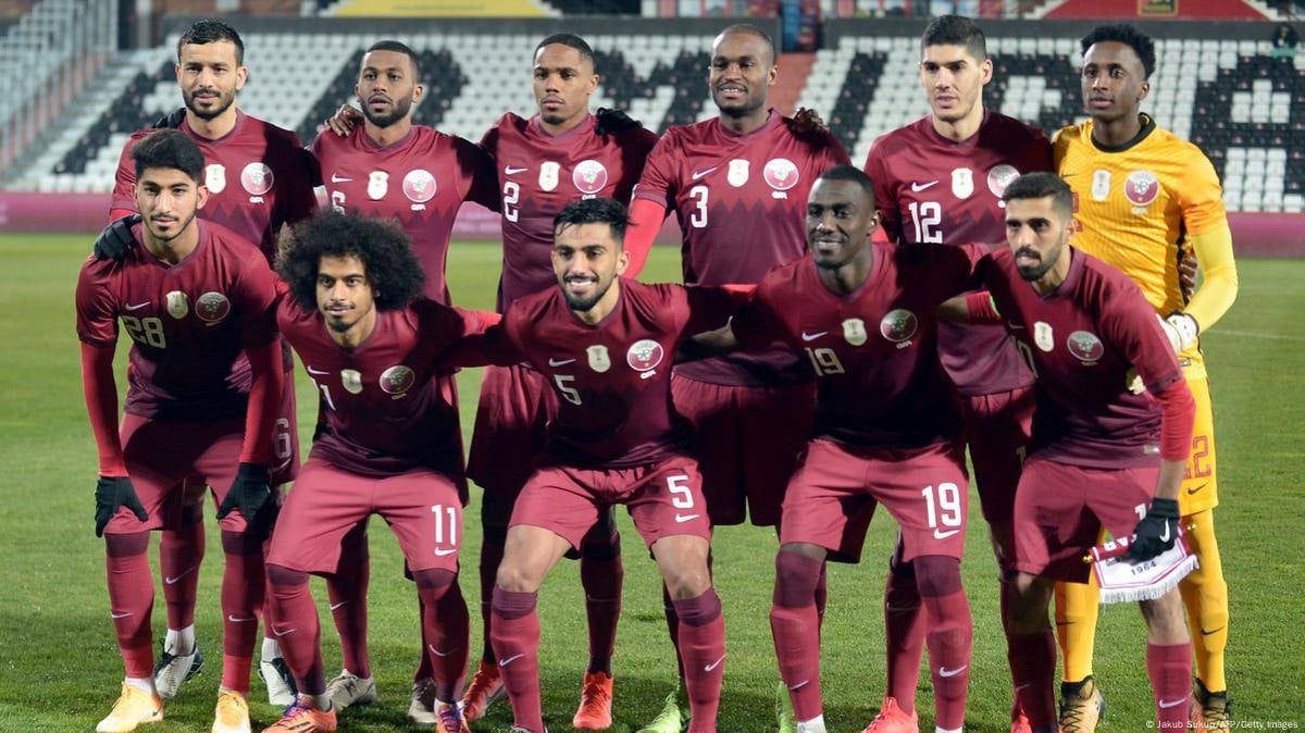 قطر تستضيف أوزبكستان في تصفيات كأس العالم.. موعد المباراة والقنوات الناقلة