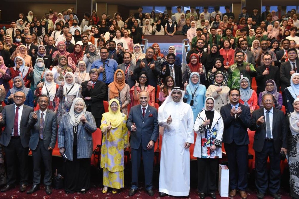 سفير مملكة البحرين لدى ماليزيا يزور جامعة العلوم الإدارية الماليزية