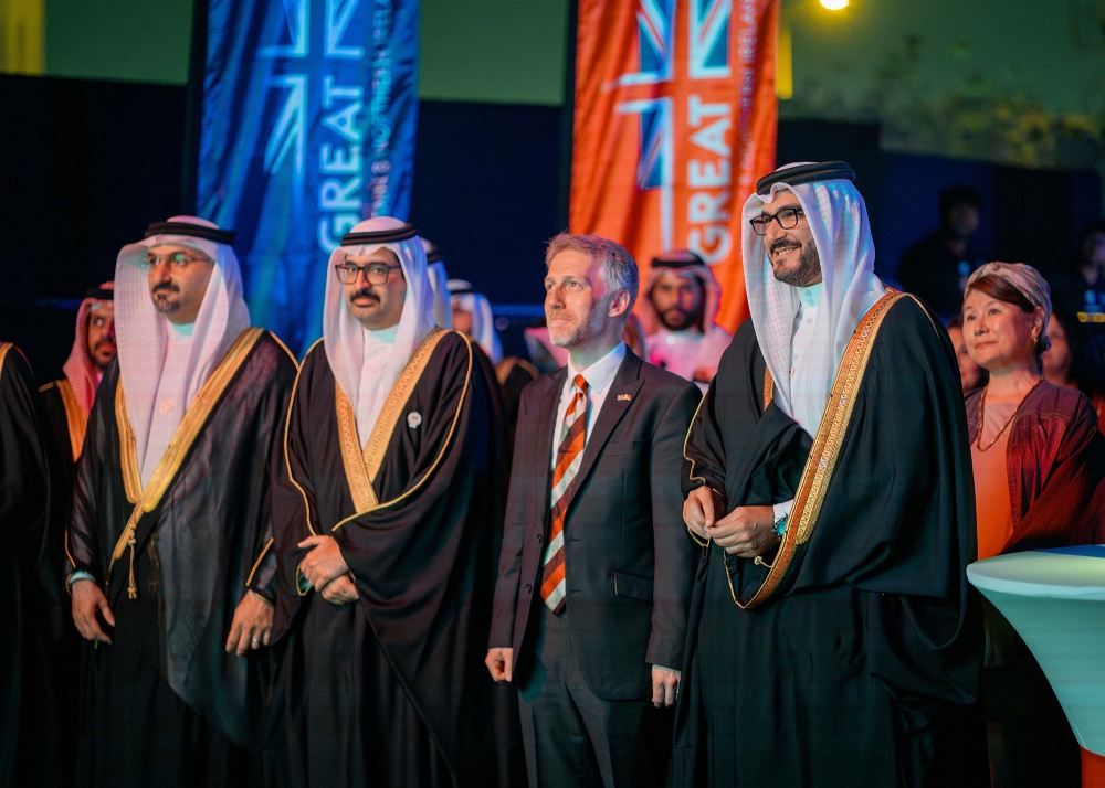 عيسى بن سلمان يحضر حفل سفارة المملكة المتحدة لدى البحرين بمناسبة ميلاد الملك تشارلز الثالث