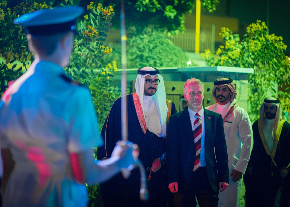عيسى بن سلمان يحضر حفل سفارة المملكة المتحدة لدى البحرين بمناسبة ميلاد الملك تشارلز الثالث