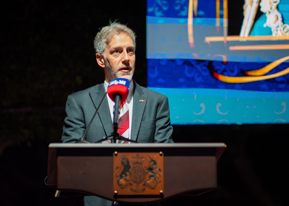 عيسى بن سلمان يحضر حفل سفارة المملكة المتحدة لدى البحرين بمناسبة ميلاد الملك تشارلز الثالث