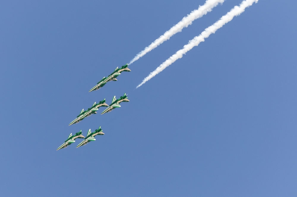 عروض مذهلة وحضور كبير في أول أيام المعرض السعودي للطيران