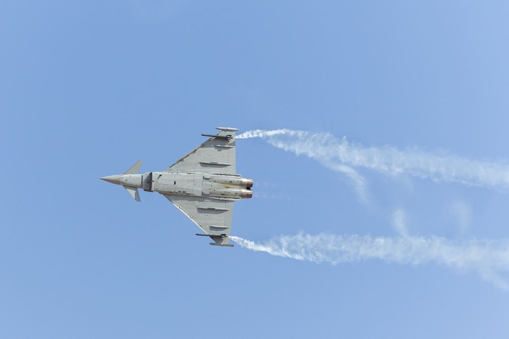 عروض مذهلة وحضور كبير في أول أيام المعرض السعودي للطيران