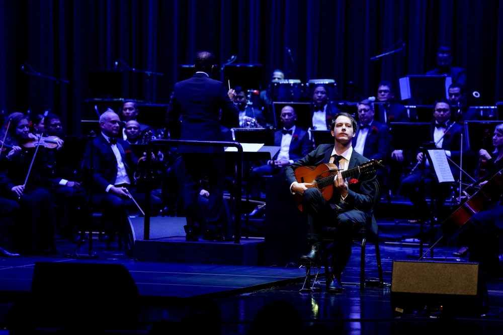 أوركسترا البحرين الفيلهارمونية تحيي حفل "صوت إسبانيا" على خشبة مسرح البحرين الوطني