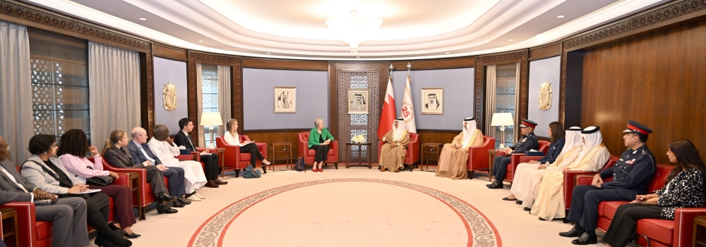 وزير الداخلية:  يؤكد أن البحرين سباقة دائما في مجال مكافحة الاتجار بالأشخاص والالتزام بالمعايير الدولية