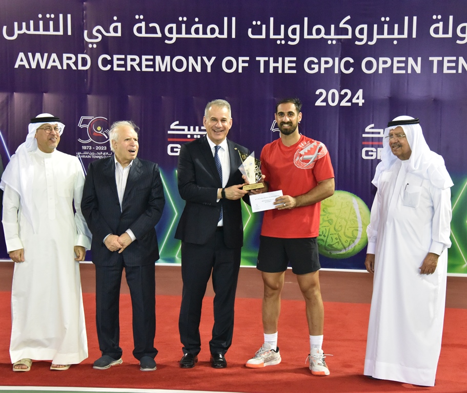 العباسي والمقلة يتوجان إلياس عبد الرضا بكأس بطولة البتروكيماويات للتنس