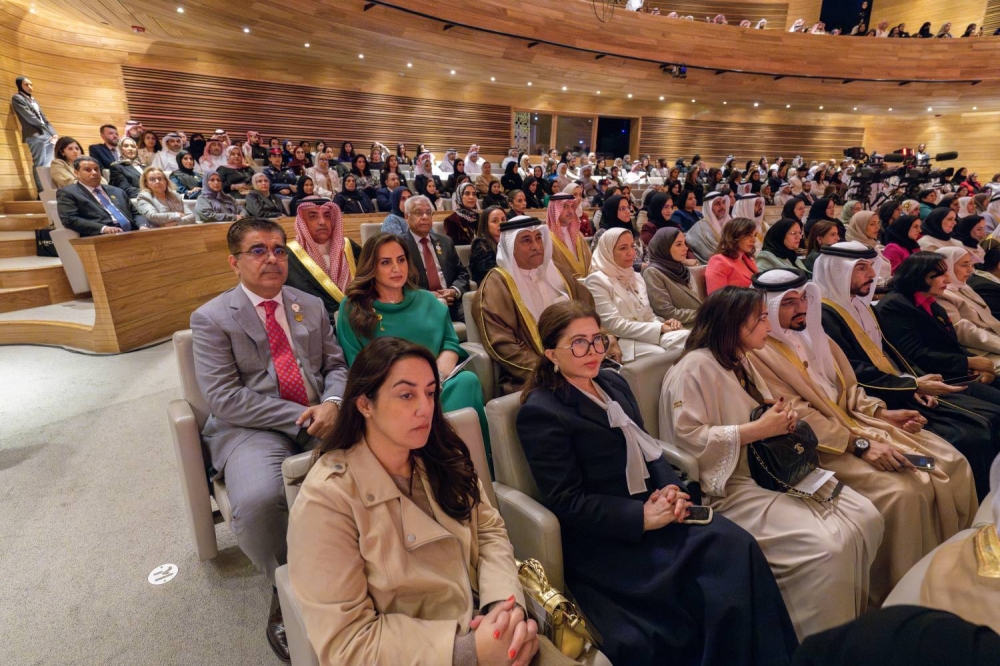 الملك: نحيي كل نساء البحرين اللواتي نفخر بمساهماتهن في كافة جوانب الحياة