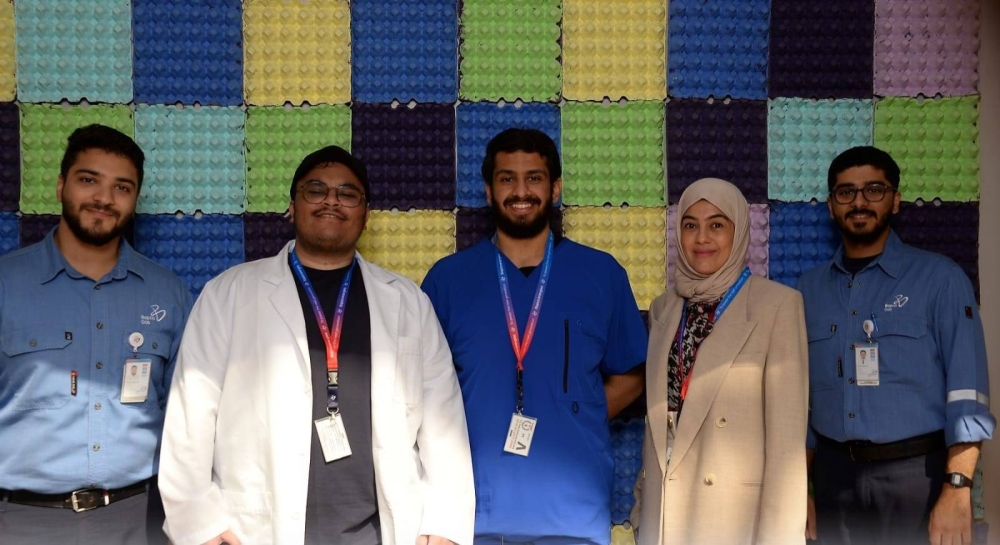 طلبة كلية الطب بجامعة الخليج العربي يشاركون في فعاليات أسبوع الصحة والسلامة والبيئة في "بابكو"