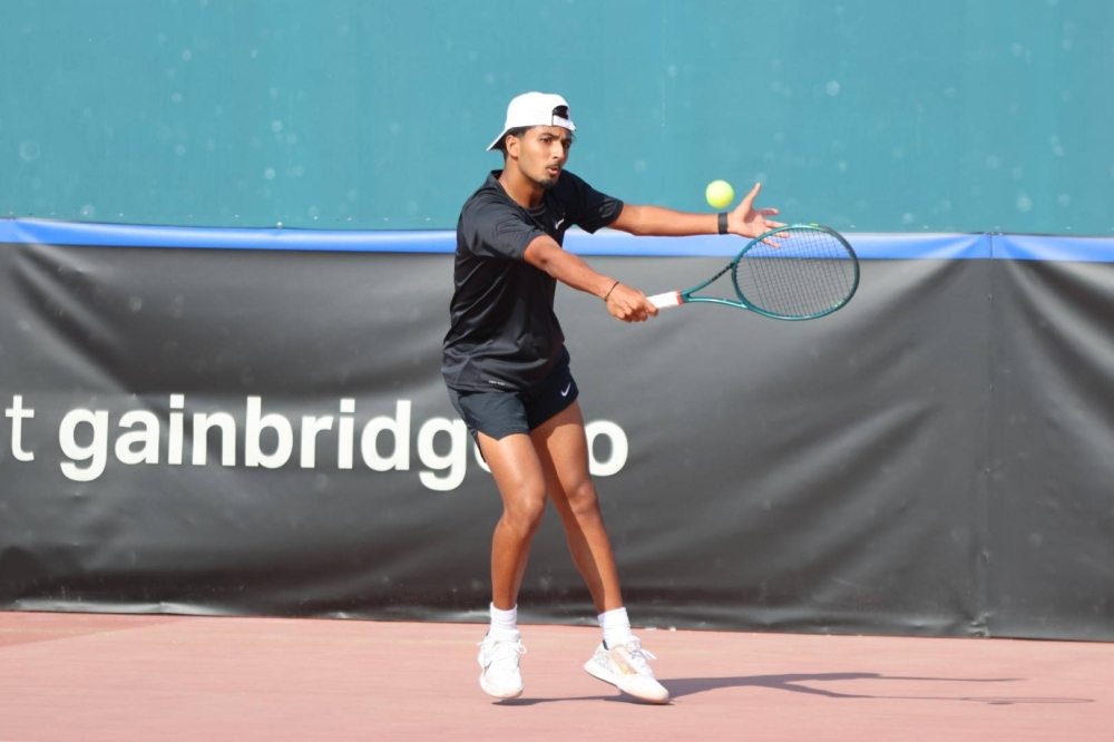 التونسي نصايري يبلغ قبل النهائي وخروج المصنفتين الأولى والثانية في فردي السيدات