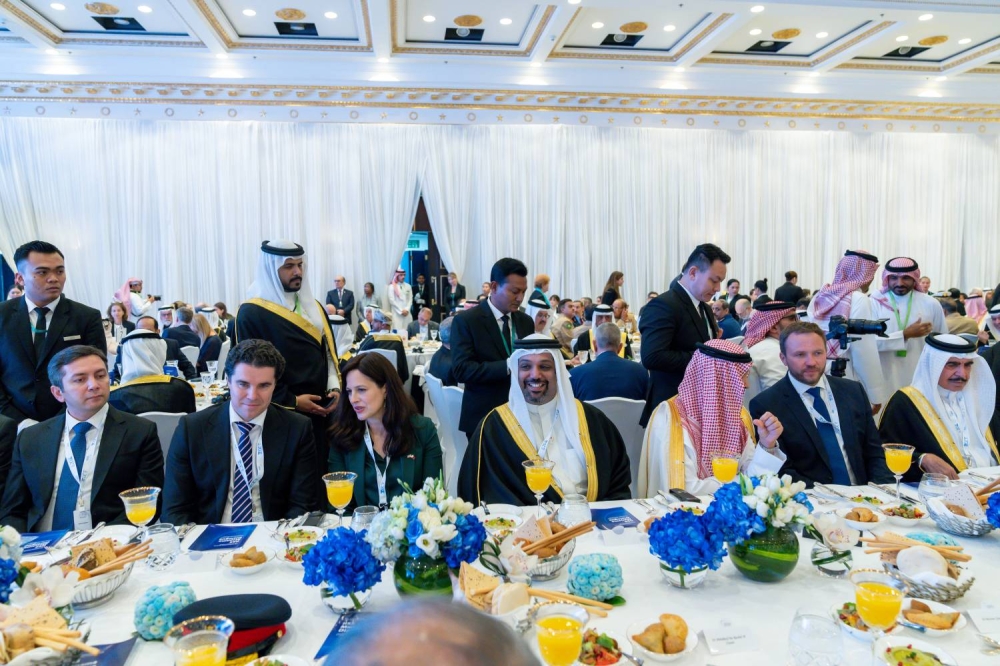 ولي العهد رئيس مجلس الوزراء يفتتح حوار المنامة 2024