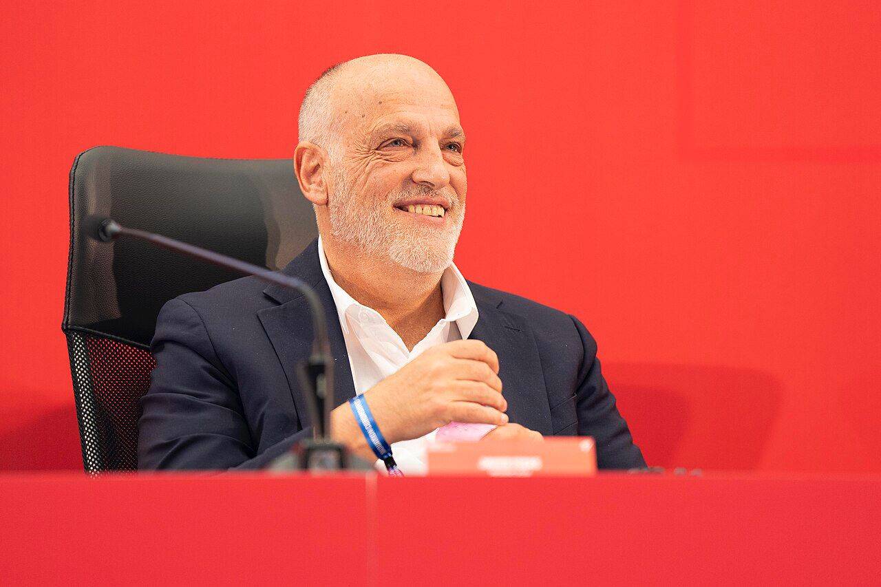 تيباس: تعاون مرتقب مع البحرين للتخطيط لكرة قدم أكثر احترافية بالمملكة