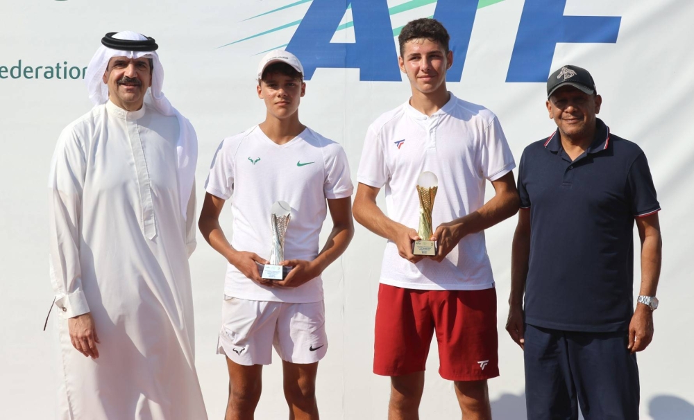 الروسي سالبيف والصربية يانوكفيتس يتوجان بفردي بطولة الاتحاد الدولي للتنس