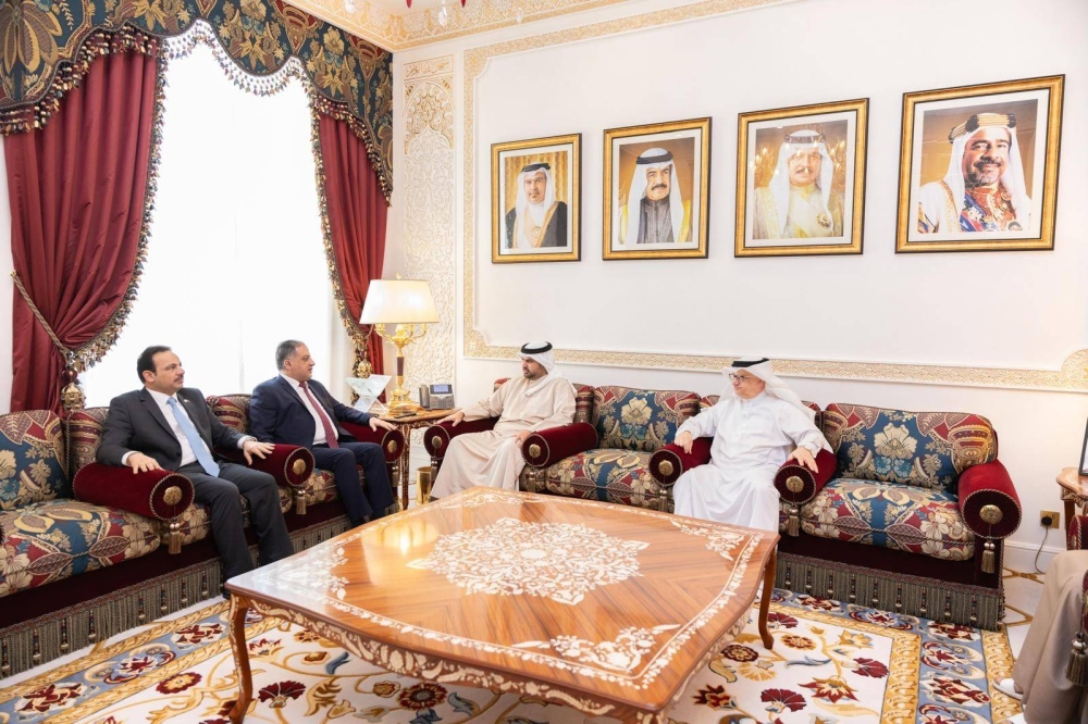 عيسى بن علي يلتقي وزير الشباب والرياضة العراقي ورئيس اللجنة الأولمبية الألبانية