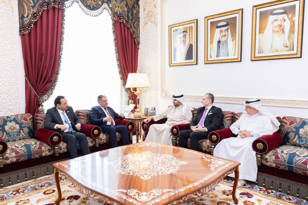 عيسى بن علي يلتقي وزير الشباب والرياضة العراقي ورئيس اللجنة الأولمبية الألبانية