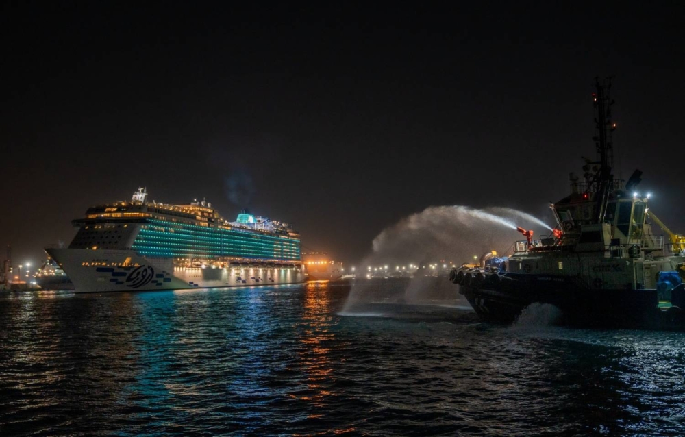 وصول أول سفينة سياحية سعودية إلى ميناء جدة تتسع لـ3362 راكب ويطول 335 متر