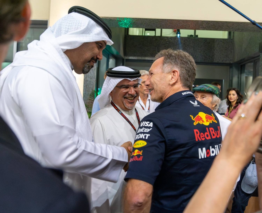 ولي العهد رئيس الوزراء يشهد فوز مكلارين ببطولة العالم للفورمولا1 للصانعين والمركز الأول في جائزة الاتحاد للطيران الكبرى