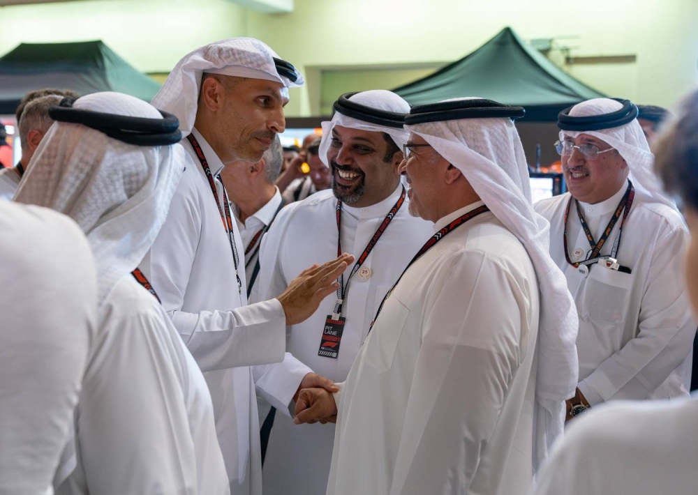 ولي العهد رئيس الوزراء يشهد فوز مكلارين ببطولة العالم للفورمولا1 للصانعين والمركز الأول في جائزة الاتحاد للطيران الكبرى