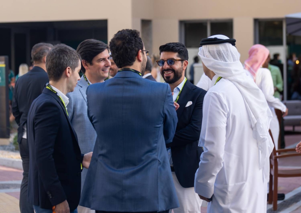 ولي العهد رئيس الوزراء يشهد فوز مكلارين ببطولة العالم للفورمولا1 للصانعين والمركز الأول في جائزة الاتحاد للطيران الكبرى